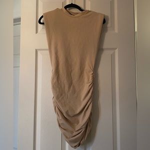 FITTED SLEEVELESS RUCHED MINI DRESS